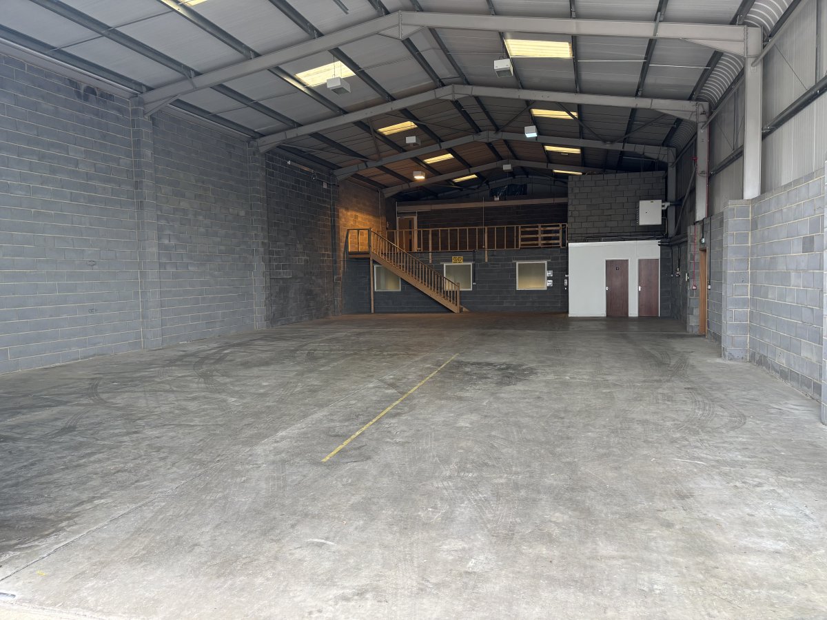 Industrial Unit in Lincoln - photo 4