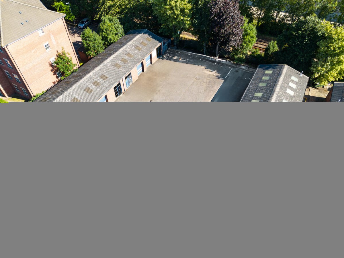Industrial Unit in Lincoln - photo 2