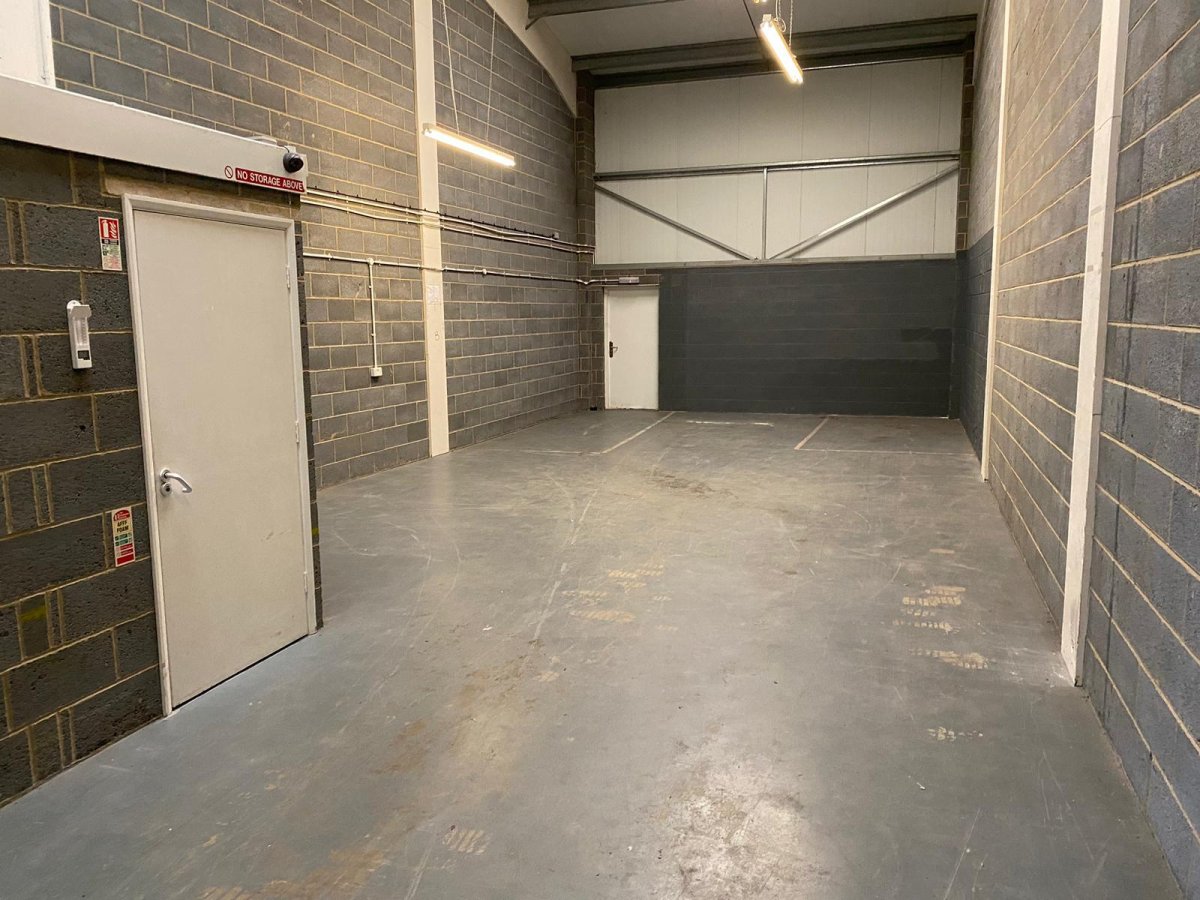 Industrial Unit in Lincoln - photo 2