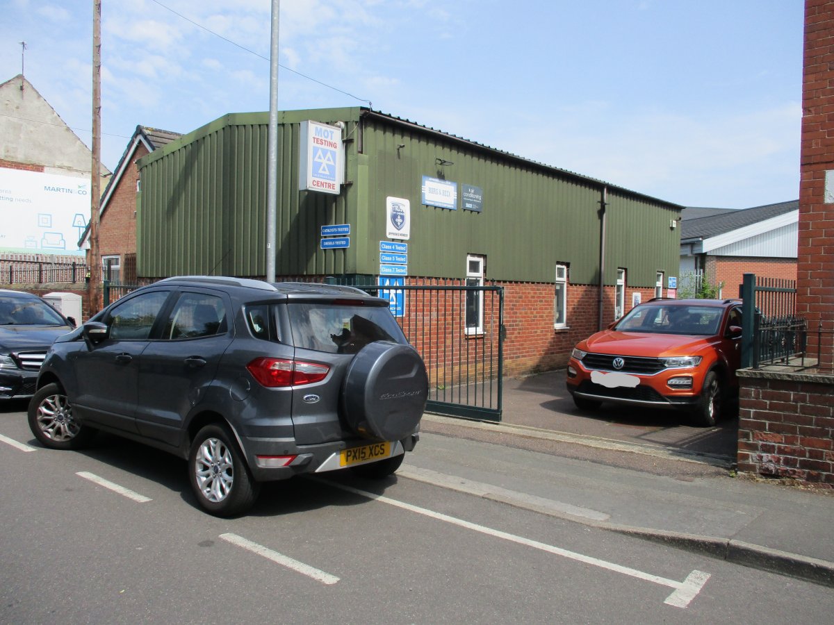 Industrial Unit in Worksop - photo 2