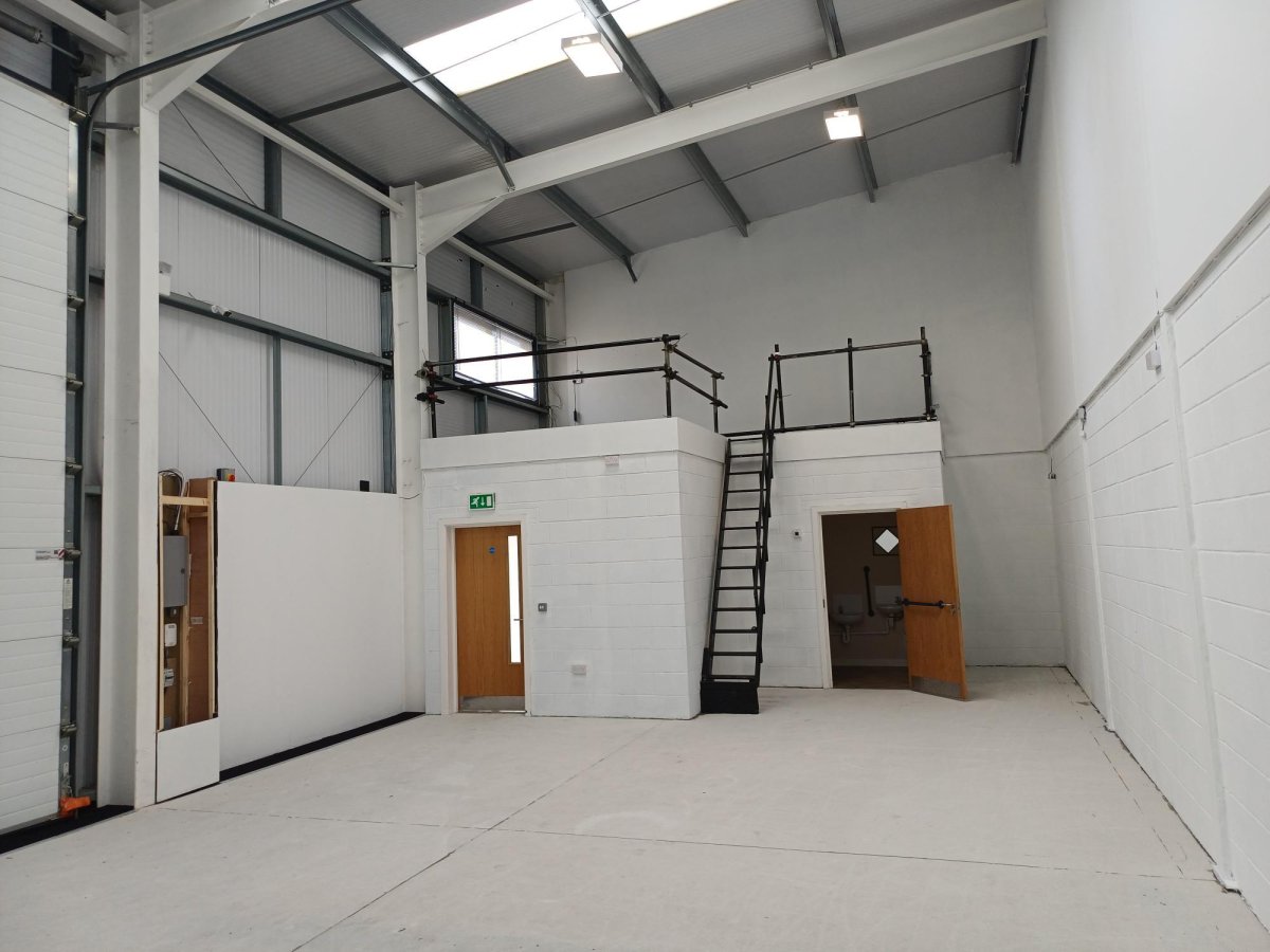 Industrial Unit in Peterborough - photo 4
