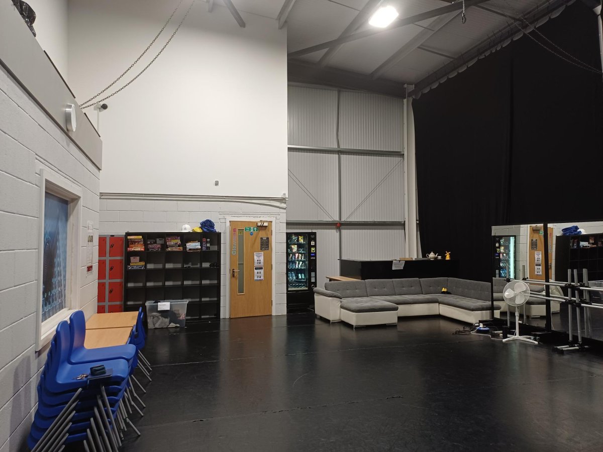 Industrial Unit in Peterborough - photo 3