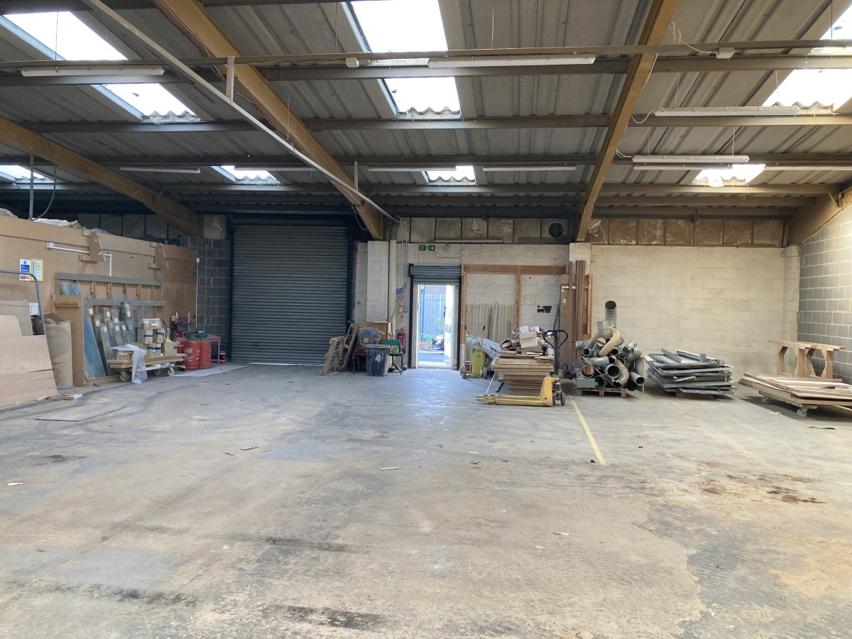 Industrial Unit in Sheffield - photo 2