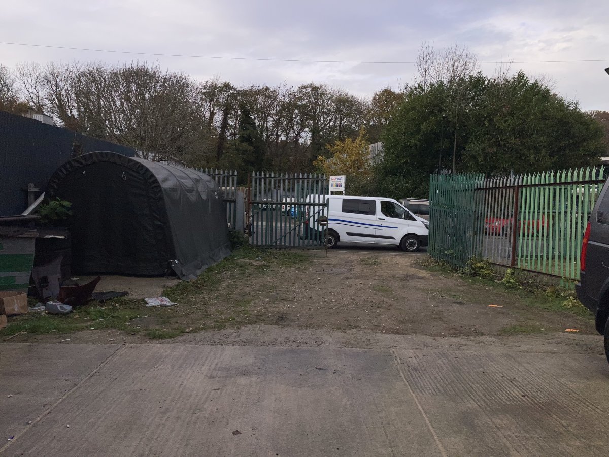 Industrial Unit in Sheffield - photo 4