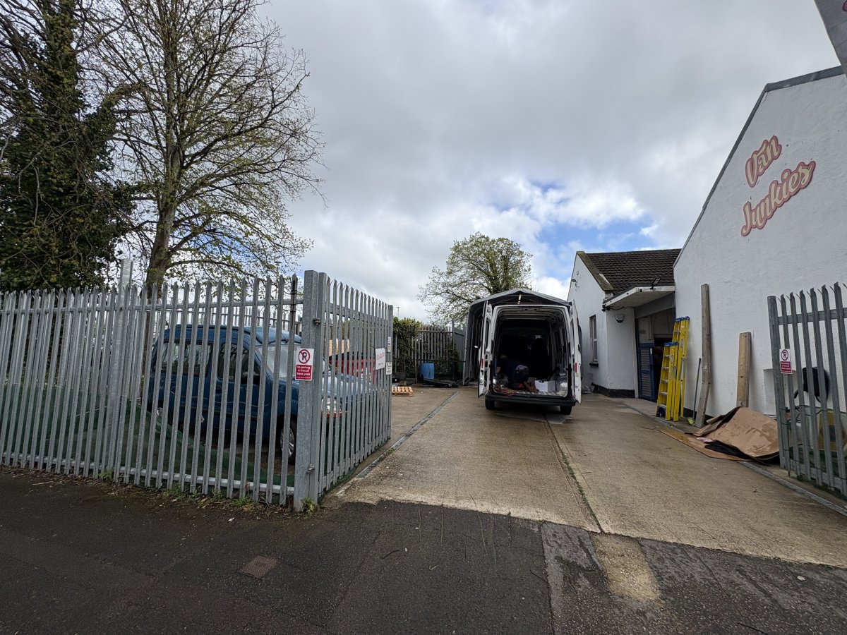 Industrial Unit in Gosport - photo 4