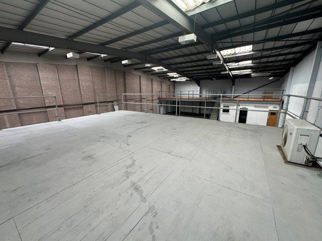 Industrial Unit in Burton On Trent - photo 3