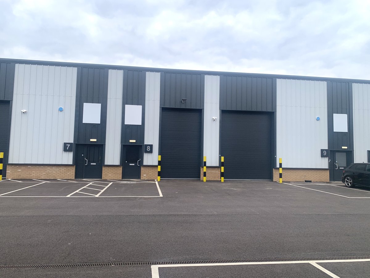 Industrial Unit in Lincoln - photo 2