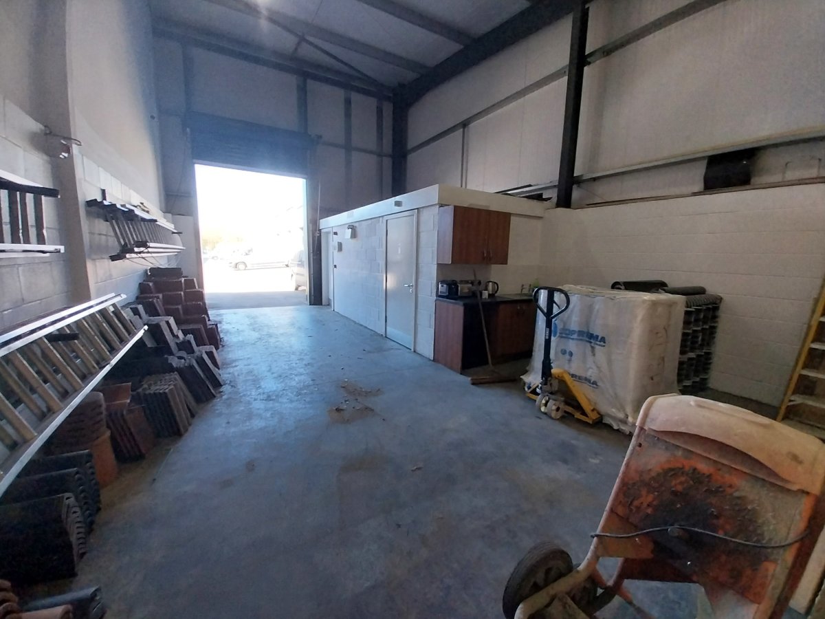 Industrial Unit in Lincoln - photo 3