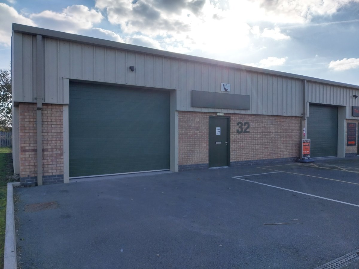 Industrial Unit in Saxilby - photo 2