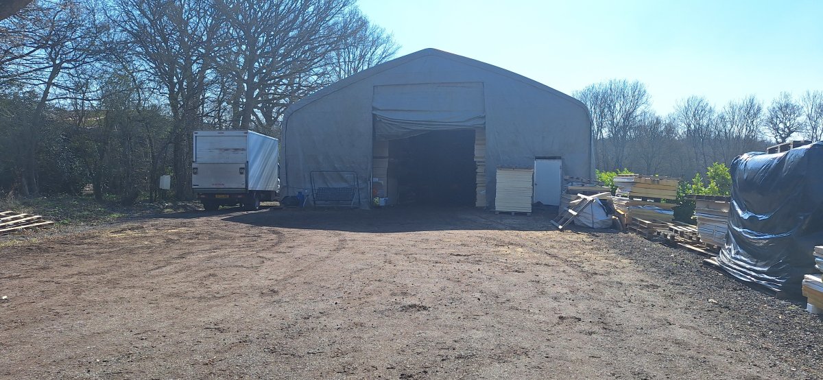 Industrial Unit in Warnham - photo 2