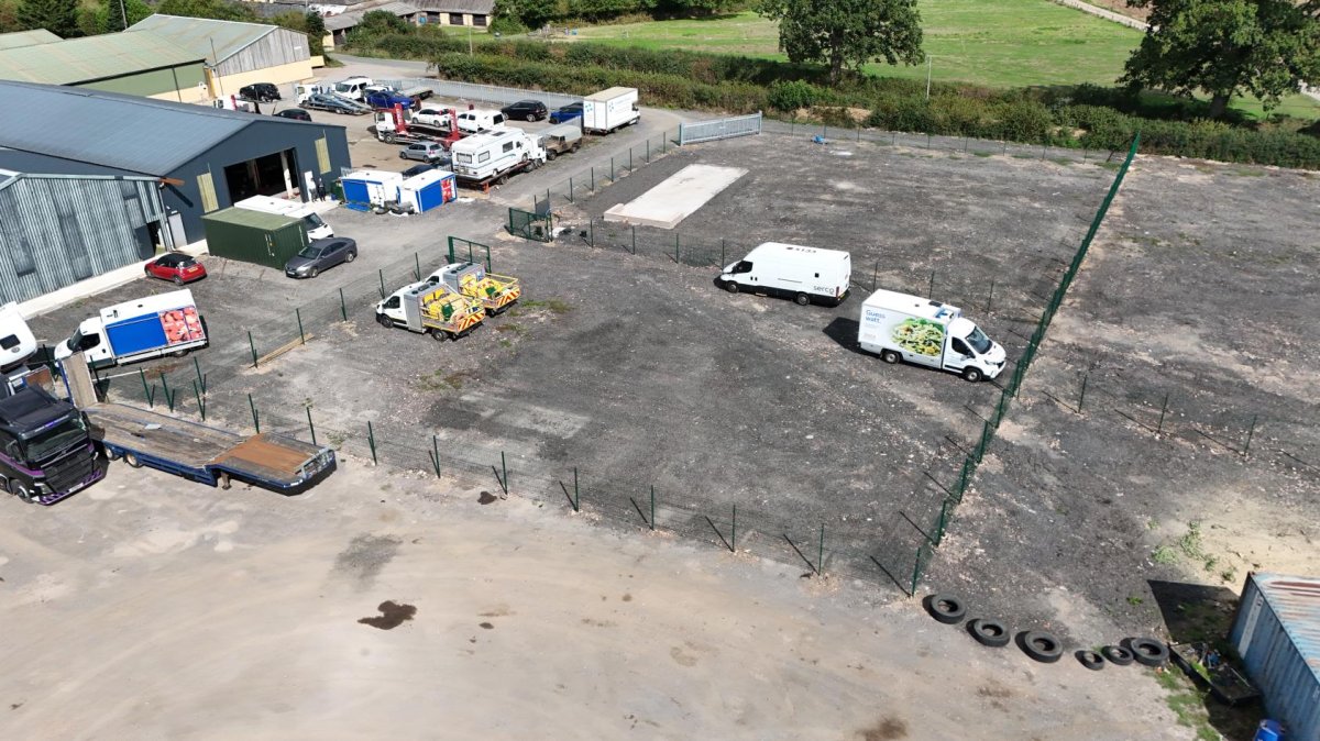Industrial Unit in Kentisbeare - photo 2