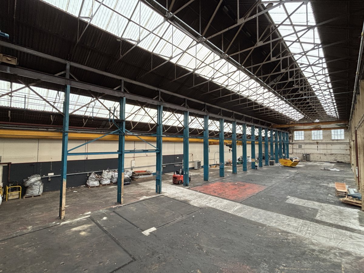 Industrial Unit in Elland - photo 2