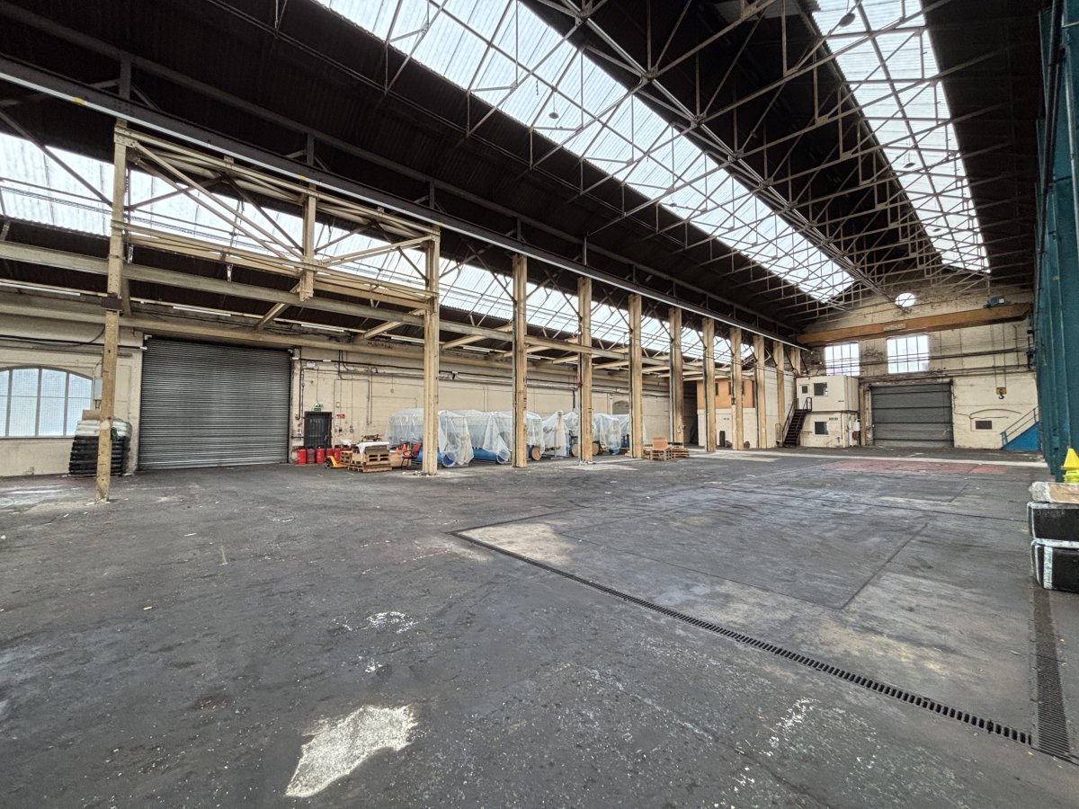 Industrial Unit in Elland - photo 4