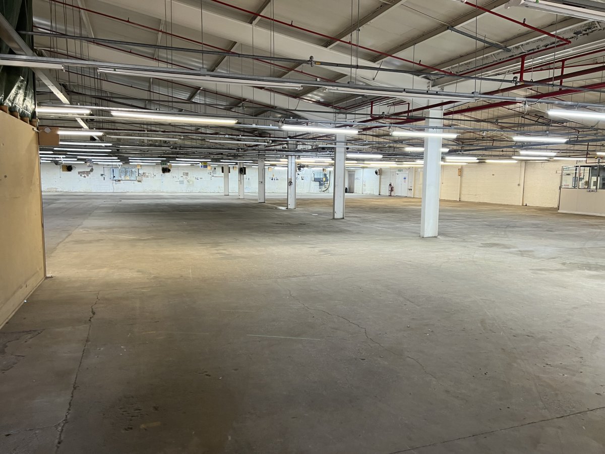 Industrial Unit in Bradford - photo 2