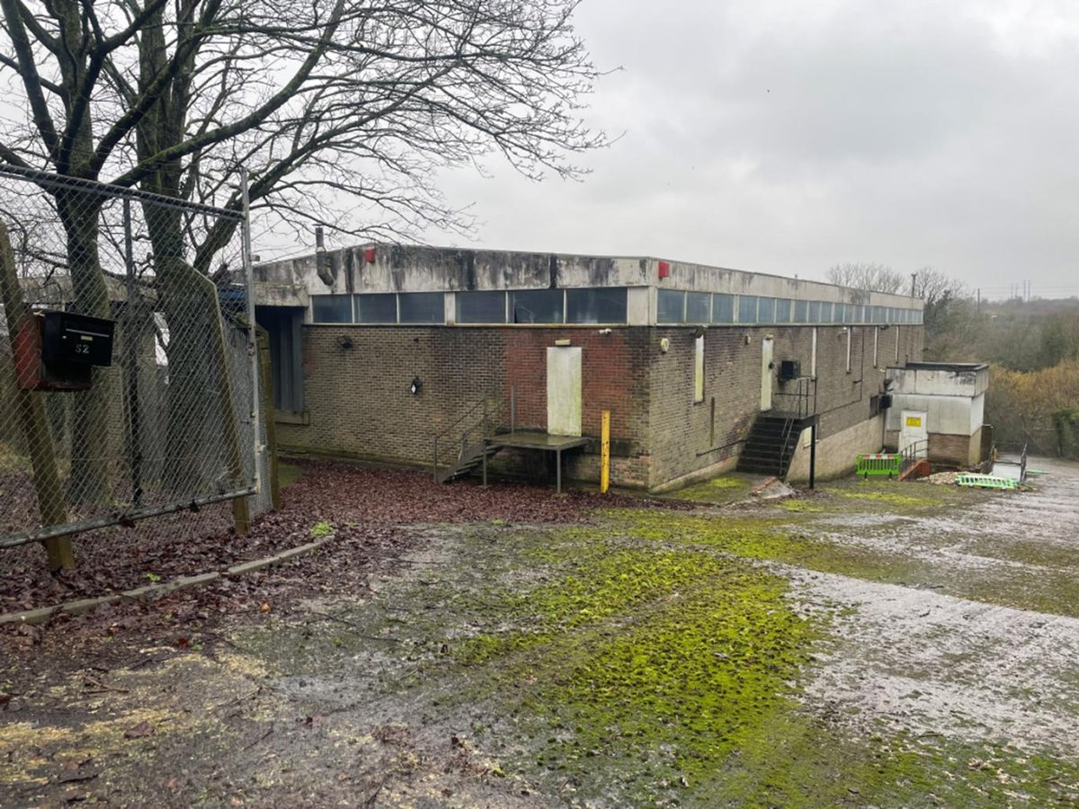 Industrial Unit in Basingstoke - photo 3