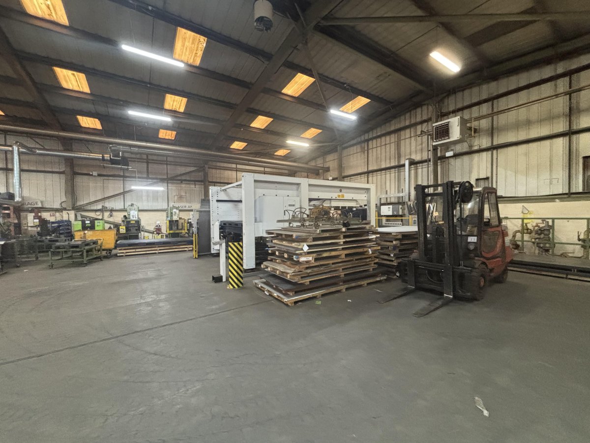 Industrial Unit in Axminster - photo 3