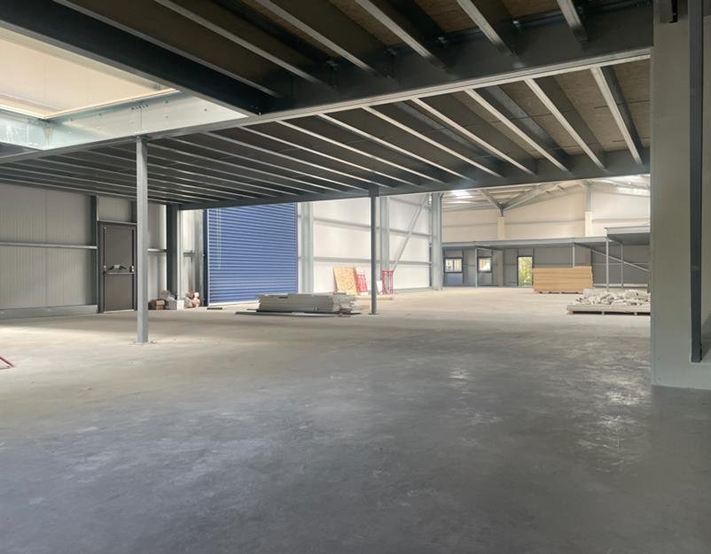 Industrial Unit in West Wilts Trading Estate - photo 2