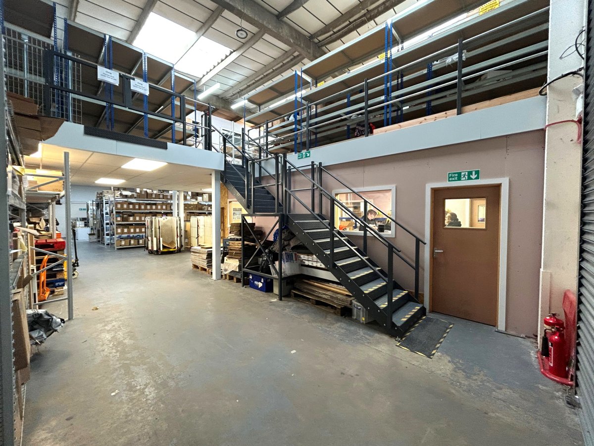 Industrial Unit in Freebournes Industrial Estate - photo 2