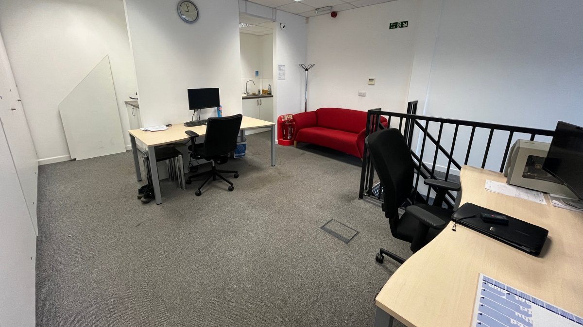 Industrial Unit in Market Harborough - photo 4
