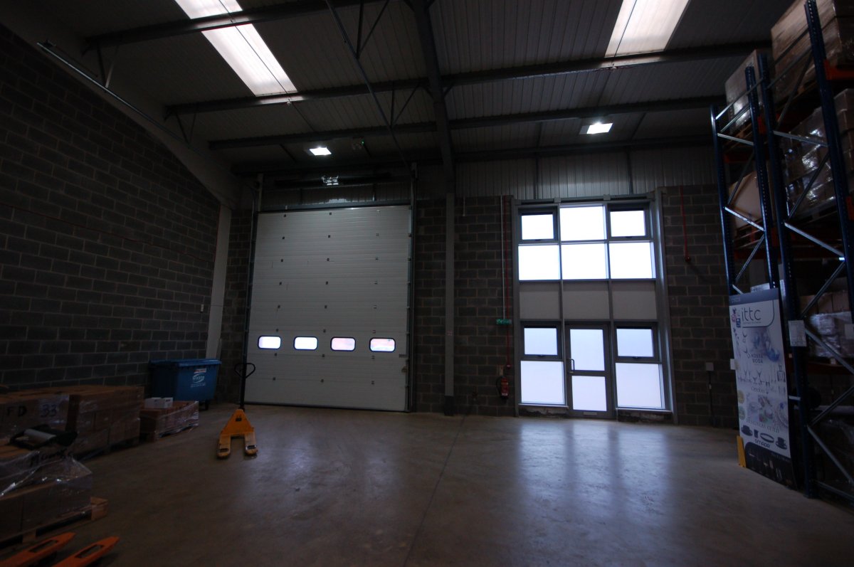 Industrial Unit in Market Harborough - photo 3