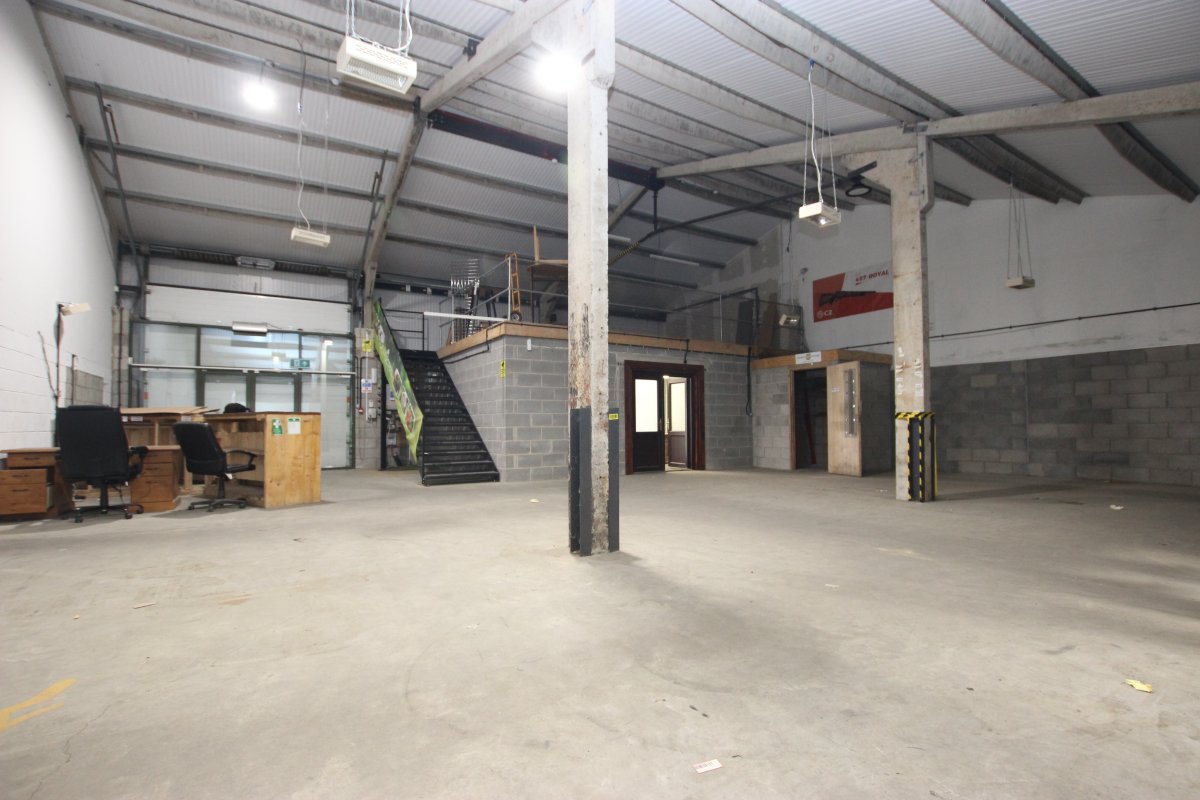 Industrial Unit in Saxilby - photo 2