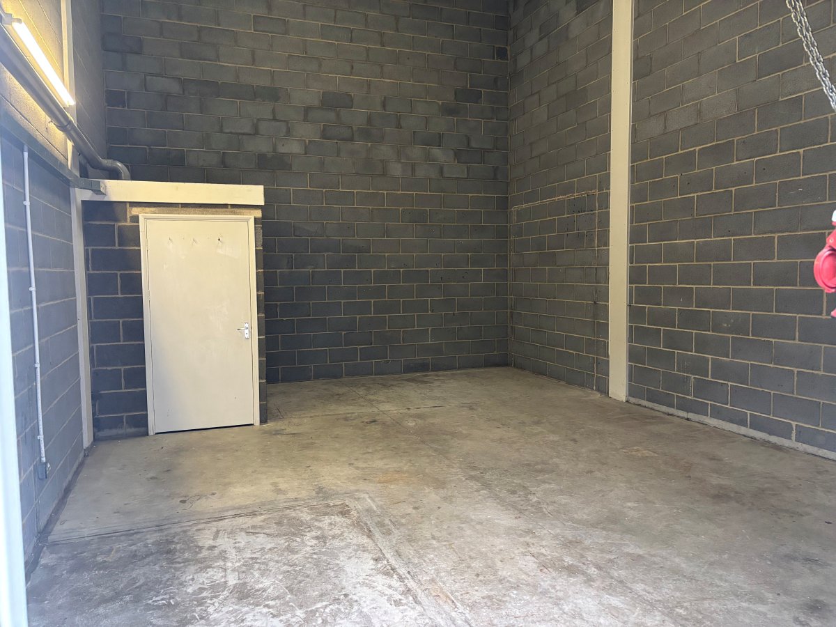 Industrial Unit in Lincoln - photo 2