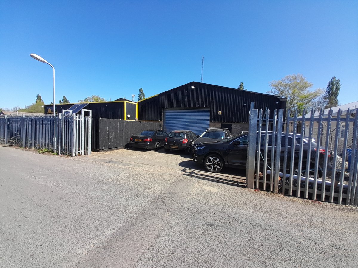 Industrial Unit in Cambridge - photo 2