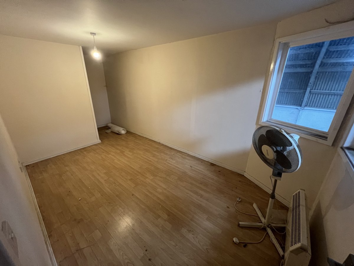Industrial Unit in Graveley - photo 3
