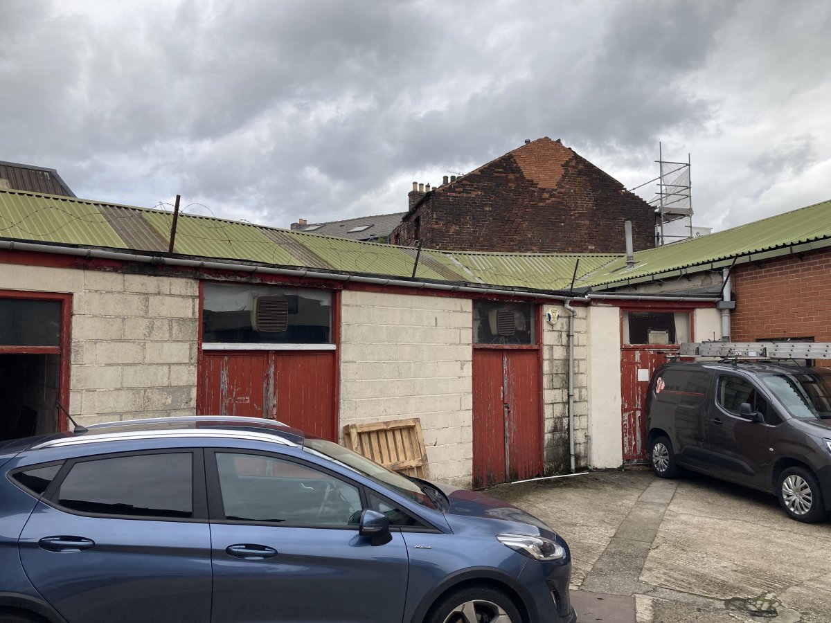 Industrial Unit in Sheffield - photo 4