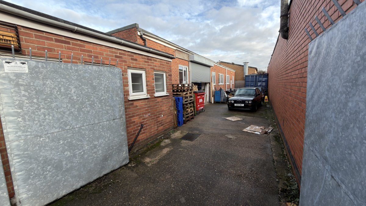 Industrial Unit in Long Eaton - photo 3