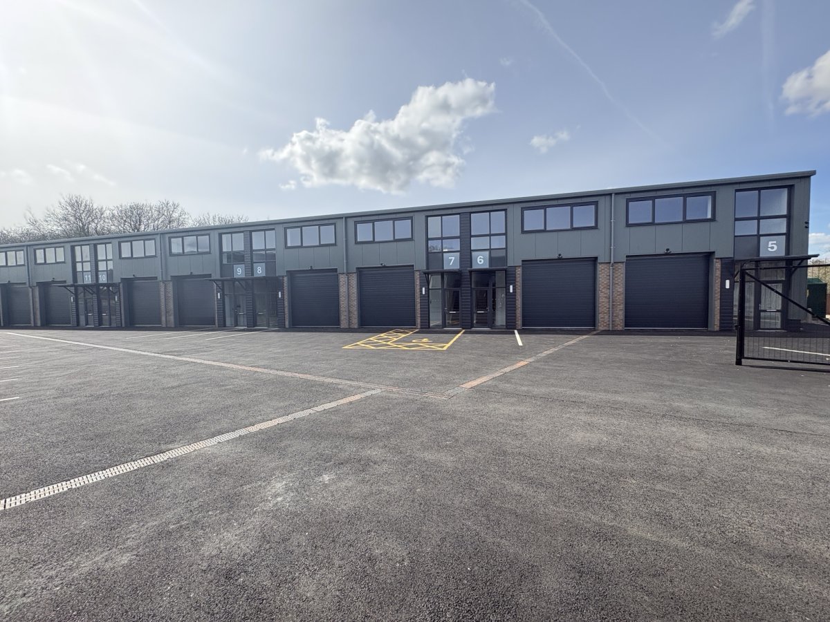 Industrial Unit in South Hykeham - photo 2