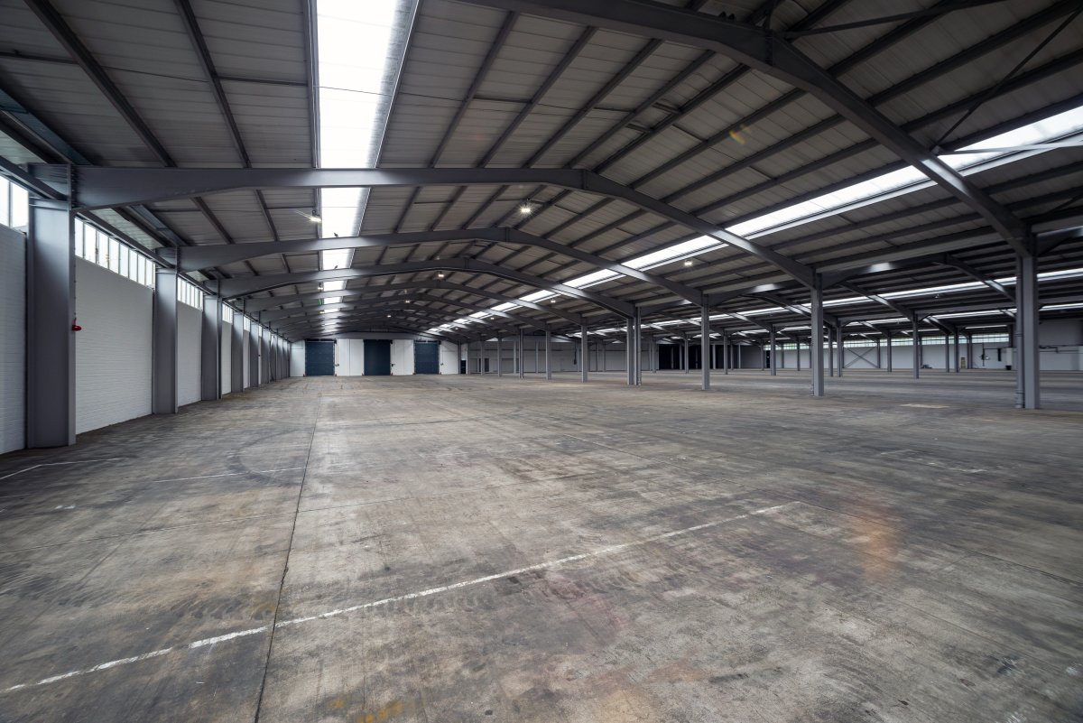 Industrial Unit in Croydon - photo 2