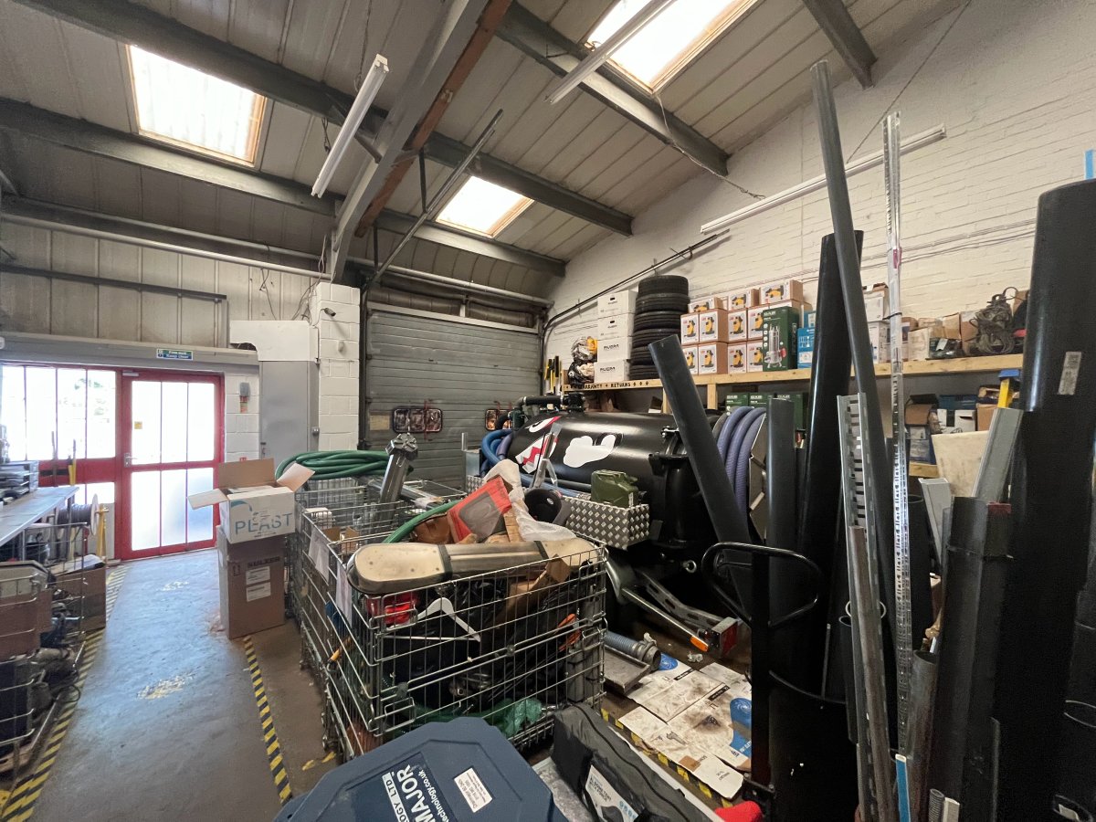 Industrial Unit in Burgess Hill - photo 2