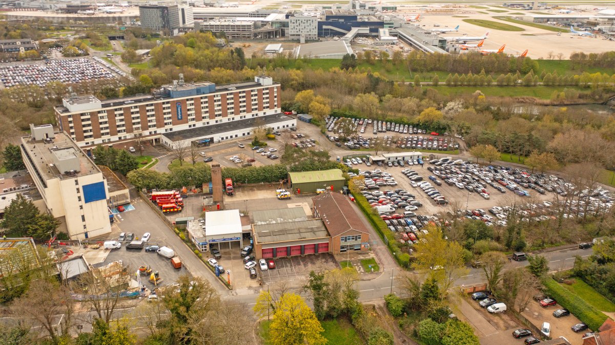 Industrial Unit in Horley - photo 3