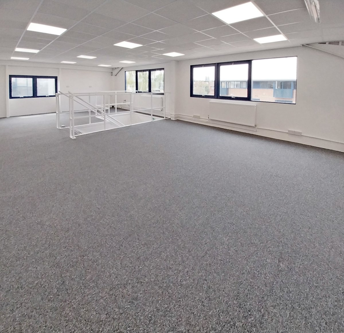 Industrial Unit in Mitcham - photo 3