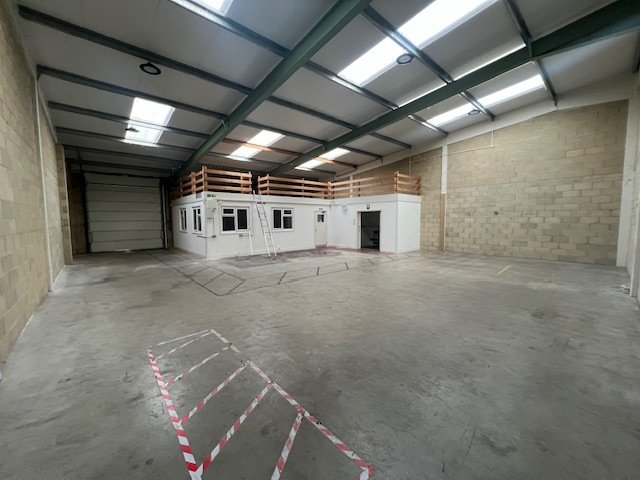 Industrial Unit in Bolney - photo 2