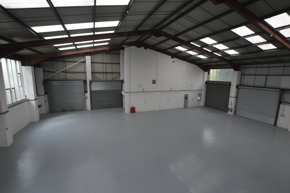 Industrial Unit in South Croydon - photo 4