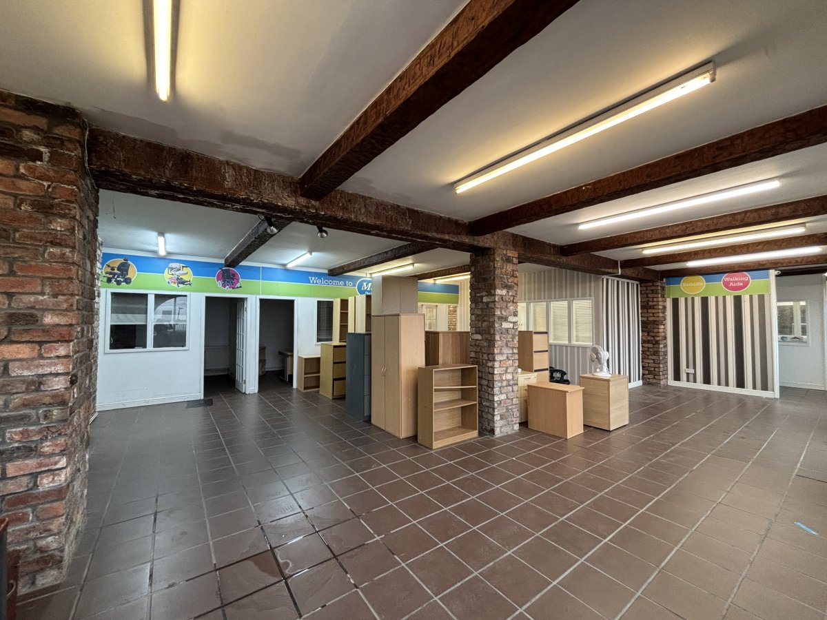 Industrial Unit in Halifax - photo 2