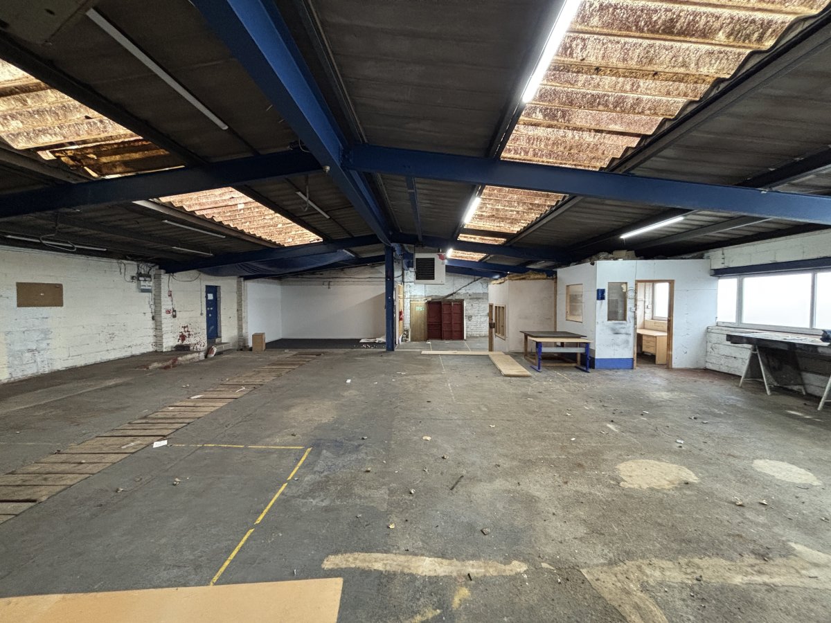 Industrial Unit in Halifax - photo 4