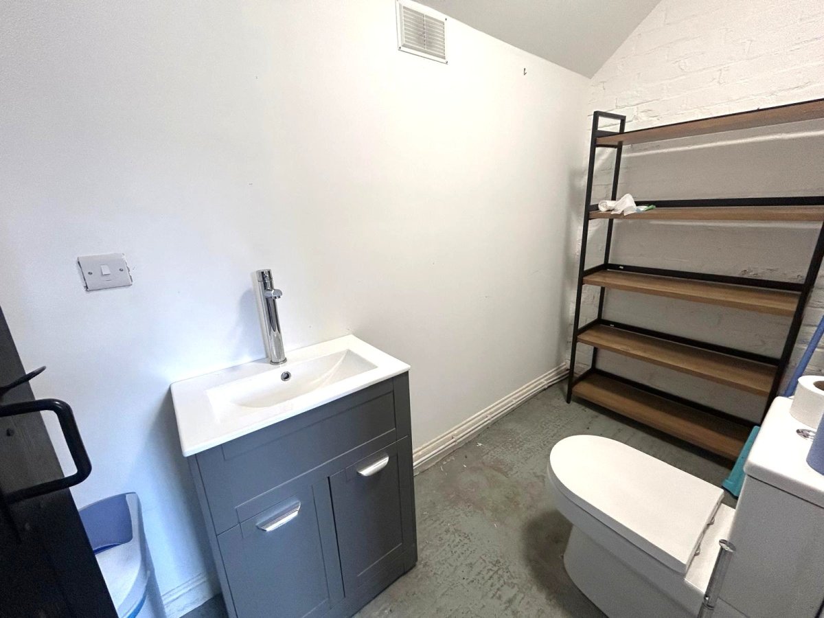 Industrial Unit in East Rounton - photo 3