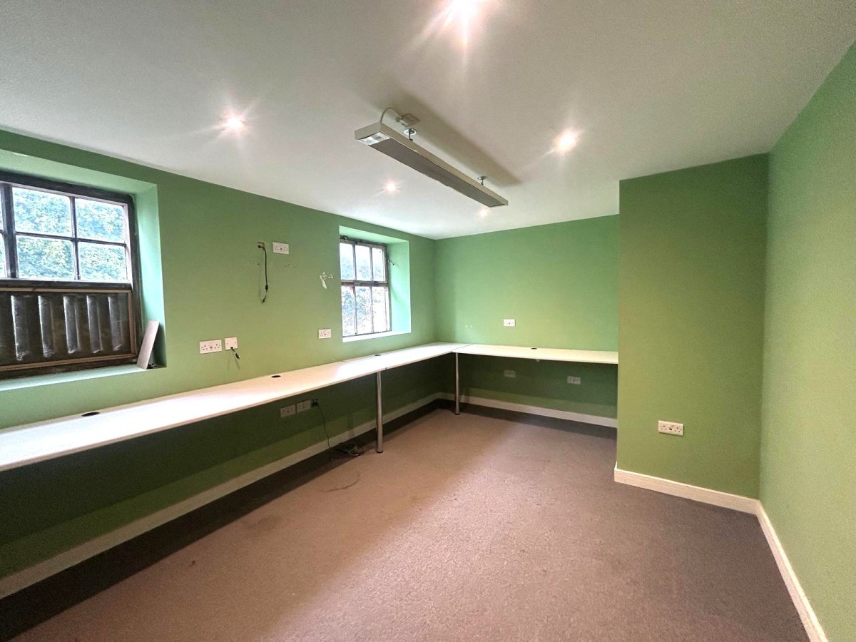 Industrial Unit in East Rounton - photo 4