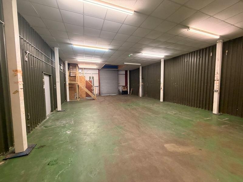 Industrial Unit in Alton - photo 2