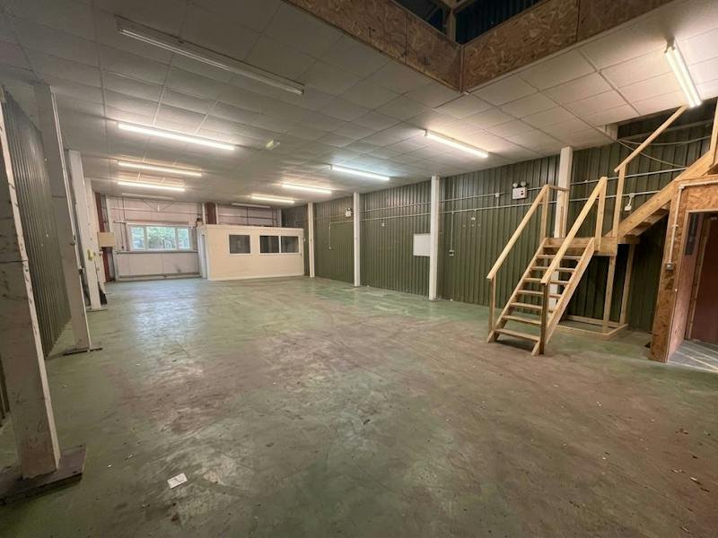 Industrial Unit in Alton - photo 3