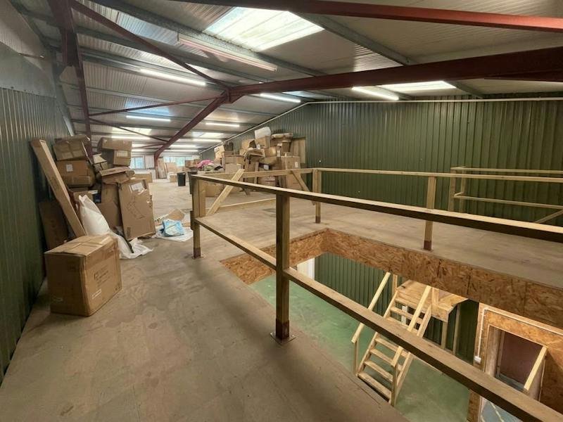 Industrial Unit in Alton - photo 4