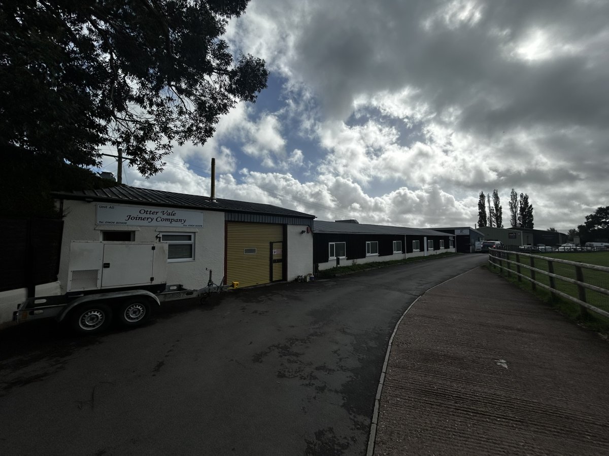 Industrial in Feniton