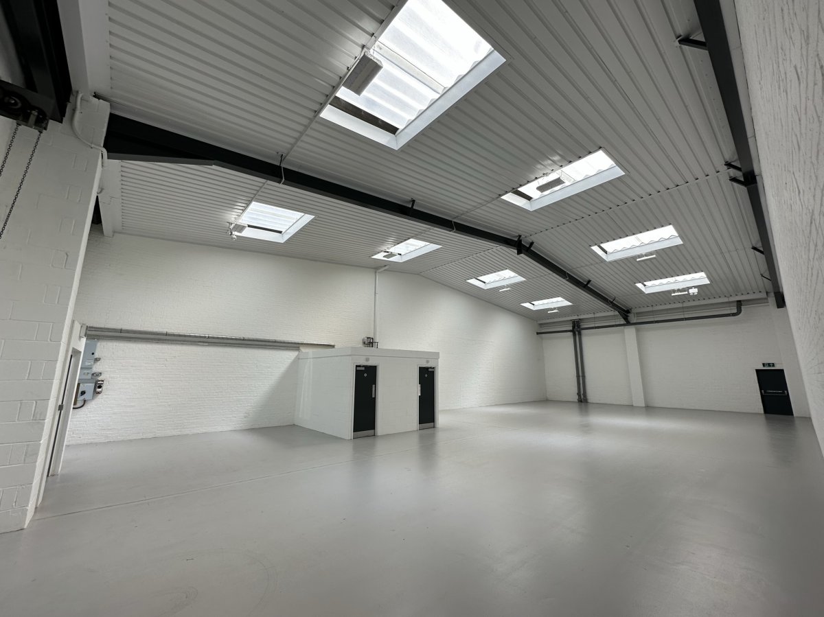 Industrial Unit in Eastbourne - photo 2