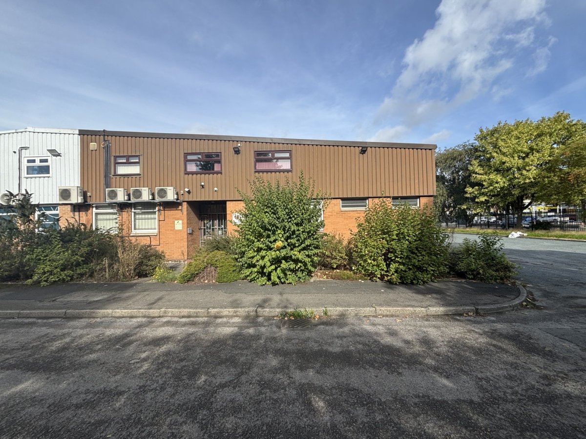 Industrial Unit in Bradford - photo 2