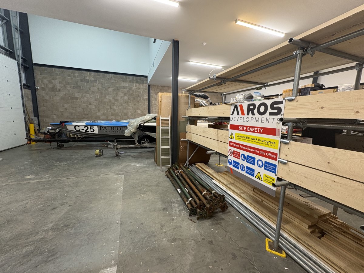 Industrial Unit in Lymington - photo 3