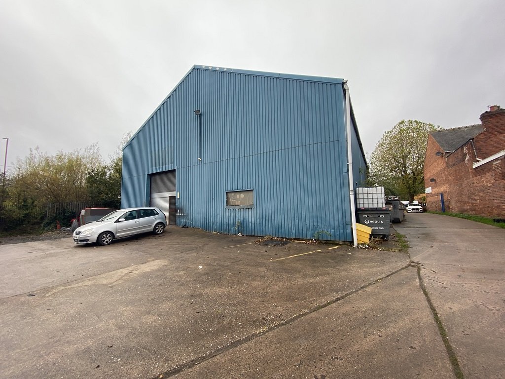 Industrial Unit in Brierley Hill - photo 2