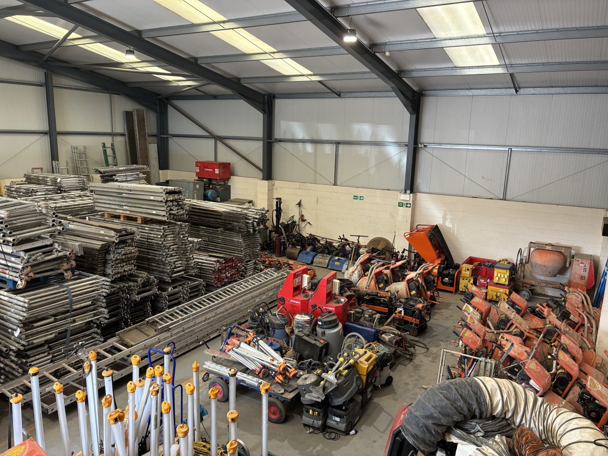 Industrial Unit in Hardwick Narrows - photo 4